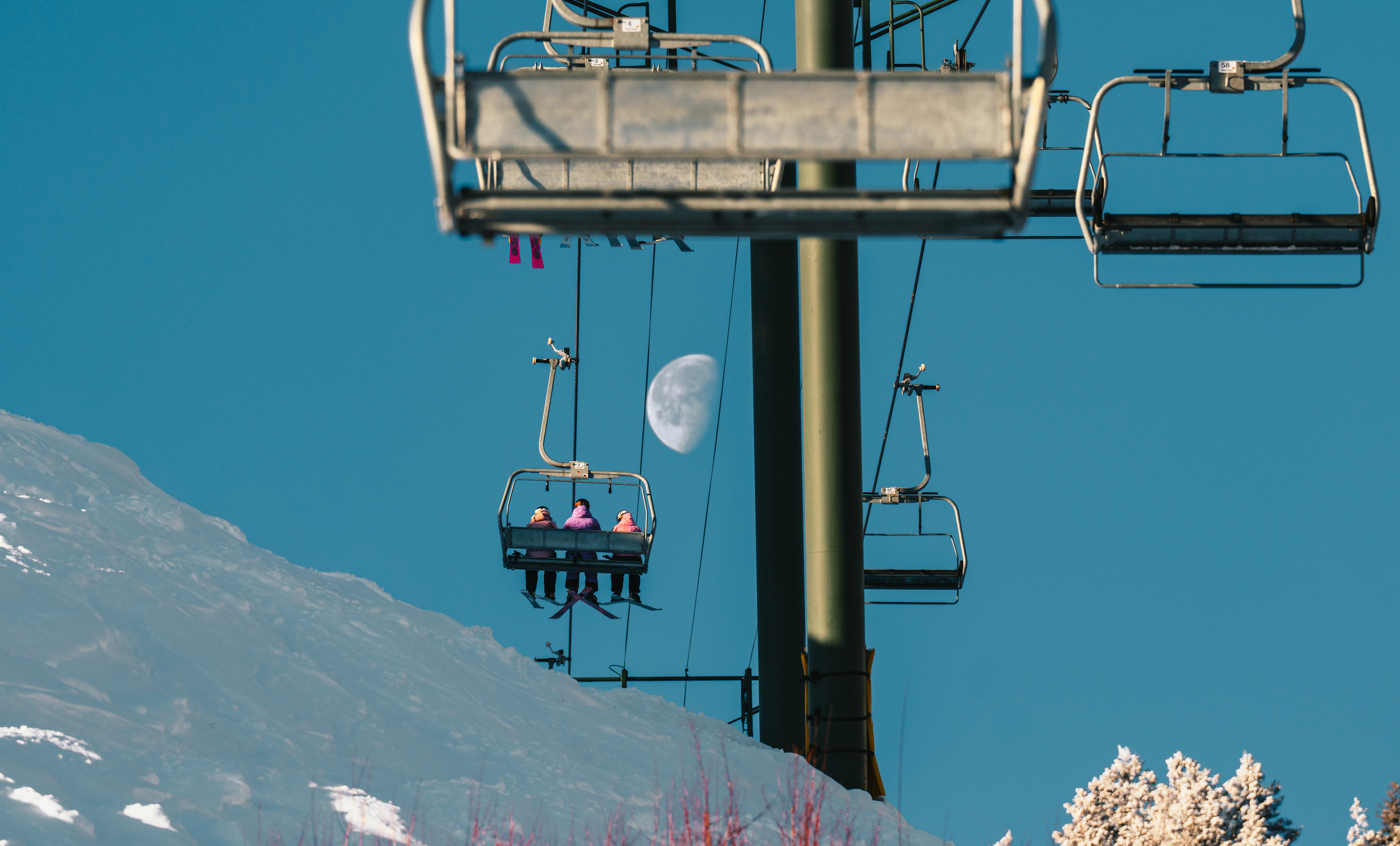 svr_nick_lacey_winter_skiing_lifts_01-08-26_a7409777_